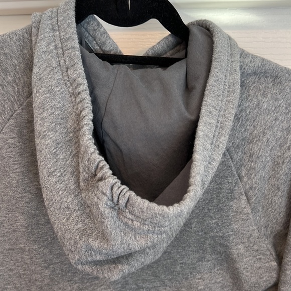 Under Armour Grey Hooded Pullover - Small - Picture 7 of 9